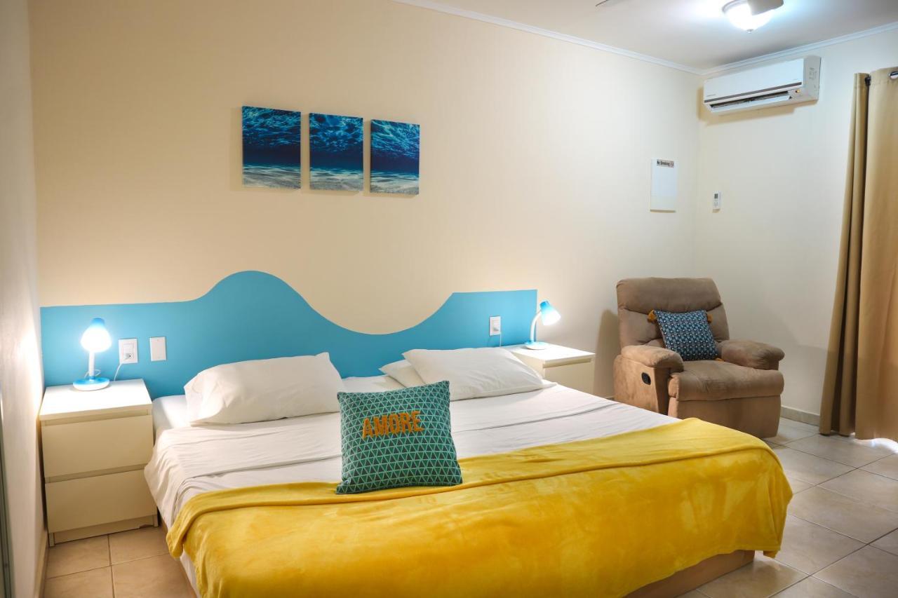 Aqua Viva Suites 克拉伦代克 外观 照片